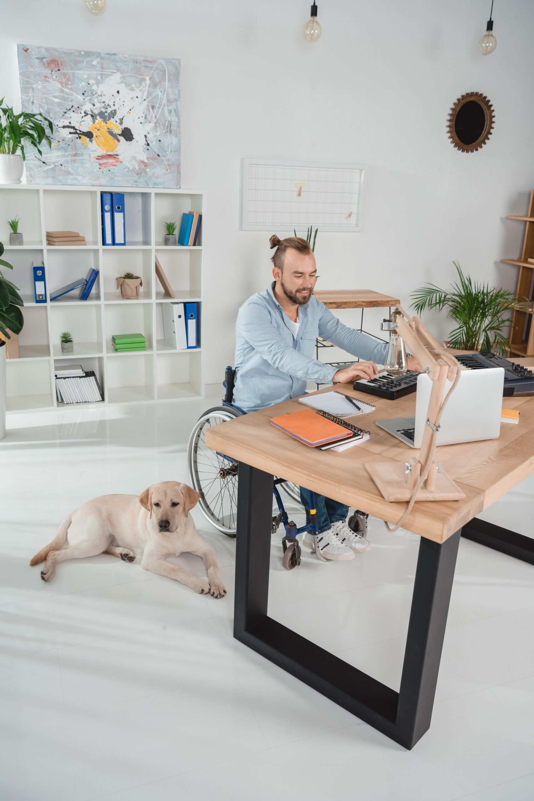 Ein Therapiebegleithund sollte ruhig und konzentriert arbeiten können